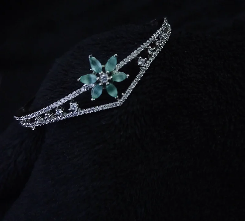 american_diamond_silver_kada_bracelet_img