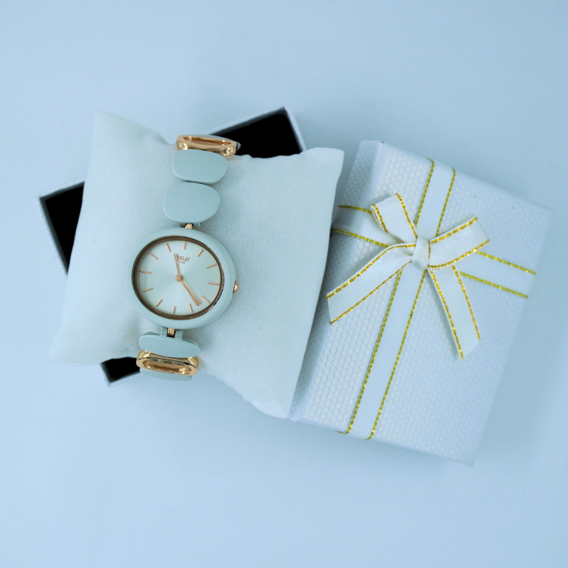 LALEEZ Fashion Watches | Mint Green Dial Gold-Link Elegant Designer Bracelet Watch | Ideal for Women – 109