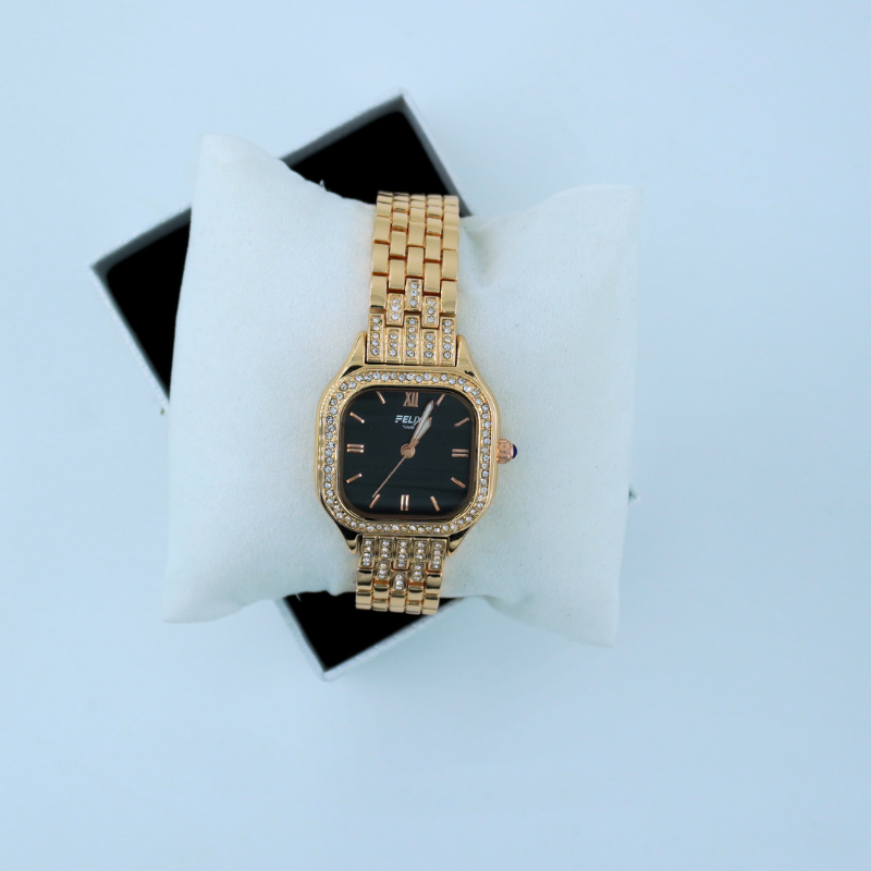 LALEEZ Fashion Watches | Black Dial Crystal-Studded Royal Gold Bracelet Watch | Ideal for Women – 113