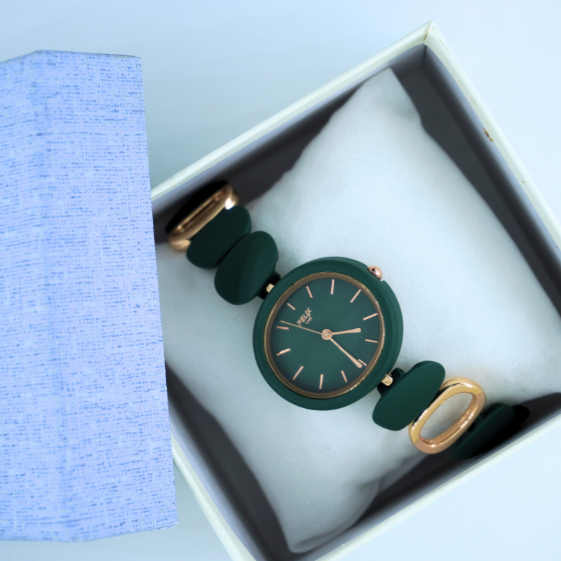 LALEEZ Fashion Watches | Elegant Green Dial Gold-Link Designer Bracelet Watch | Ideal for Women – 103