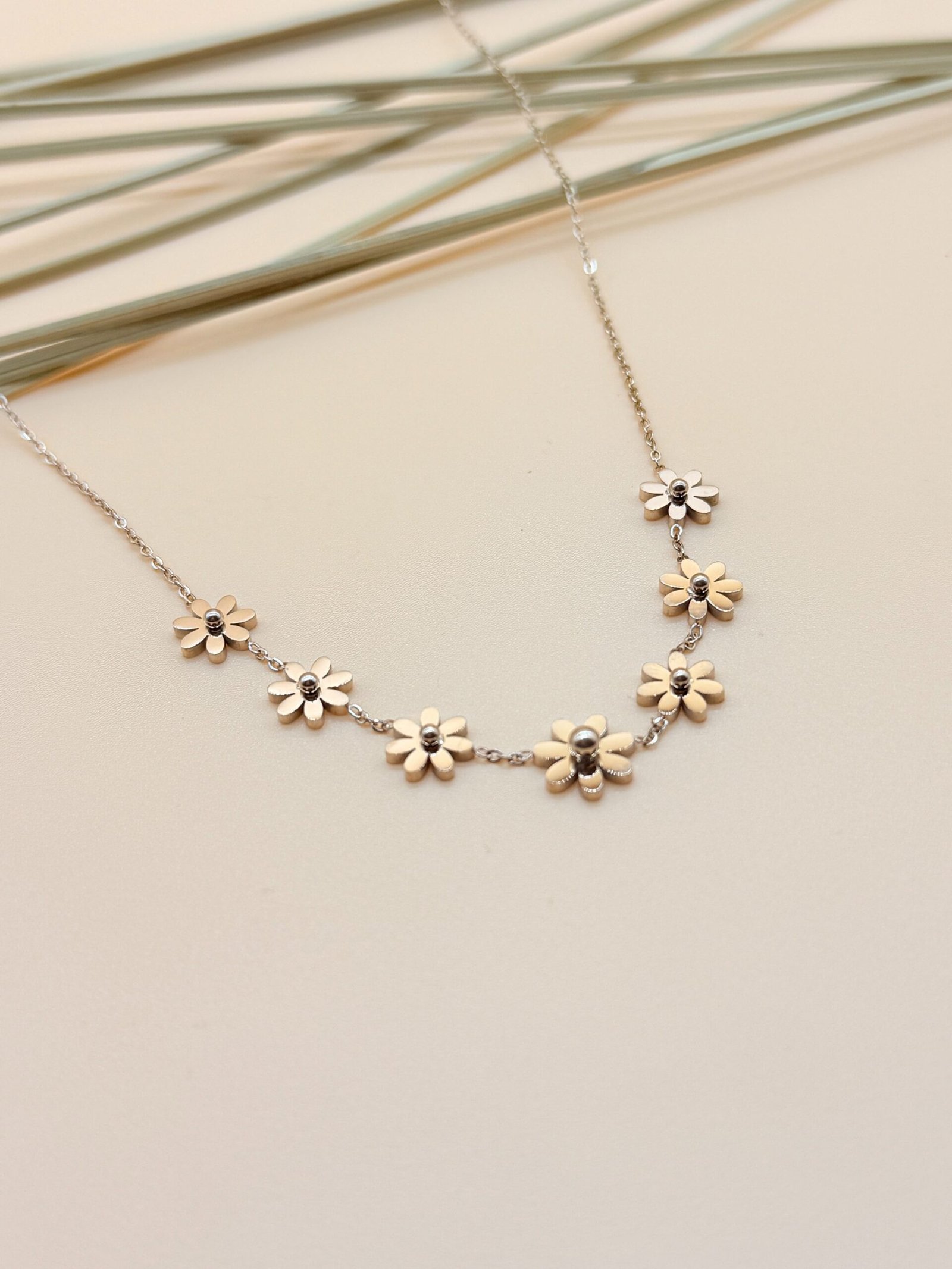 LALEEZ Fashion Jewellery | Gold & Silver-Tone Floral Daisy Charm Chain Necklace | Elegant Wear for Women – 106